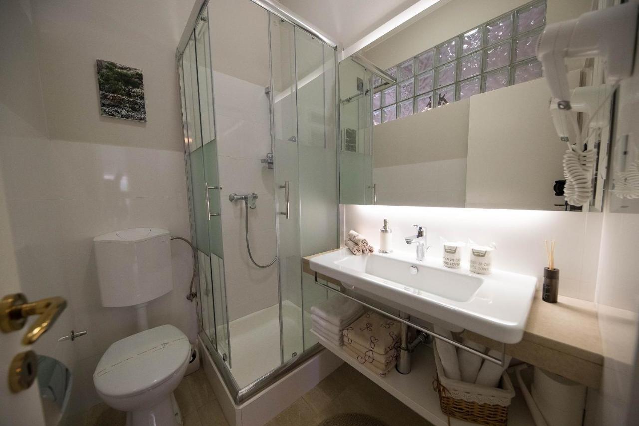 Apartmani Marion ซริกเวนิซา ภายนอก รูปภาพ