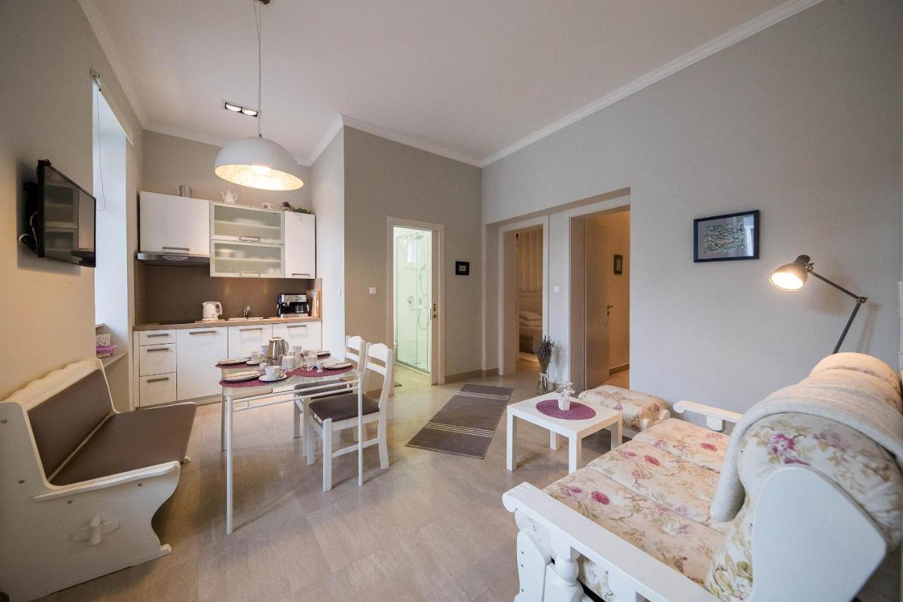 Apartmani Marion ซริกเวนิซา ภายนอก รูปภาพ
