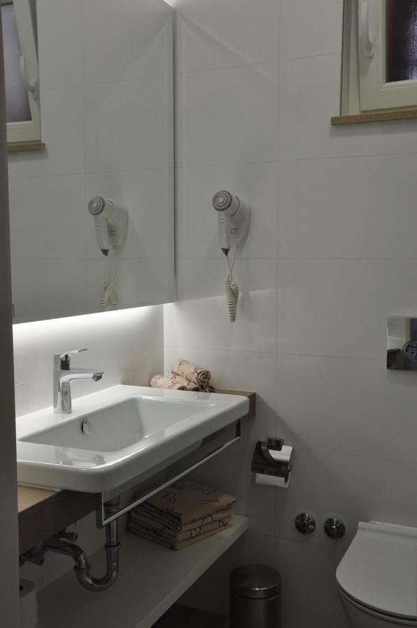 Apartmani Marion ซริกเวนิซา ภายนอก รูปภาพ